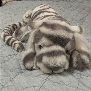 Jellycat little Sacha snow tiger